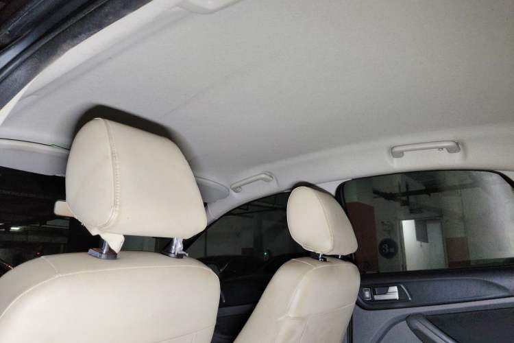 Used Ford Focus 2012 Hatchback Classic 1.8L Manual Base Model Headliner
