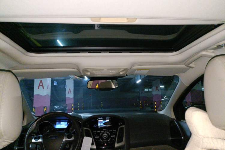 Used Ford Focus 2012 Sedan 2.0L Automatic Flagship Model Headliner
