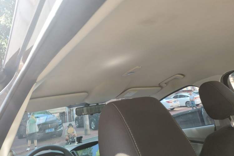 Used Ford Focus 2012 Sedan 1.6L Manual Comfort Model Headliner