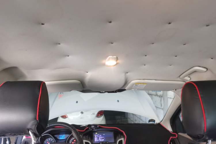 Used Ford Focus 2012 Sedan 1.6L Manual Comfort Model Headliner