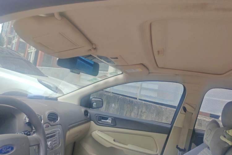 Used Ford Focus 2012 Sedan Classic 1.8L Manual Fashion Edition Headliner