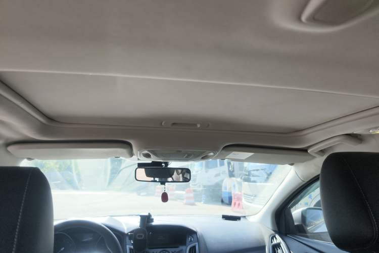 Used Ford Focus 2012 Hatchback 1.6L Automatic Fashion Edition Headliner