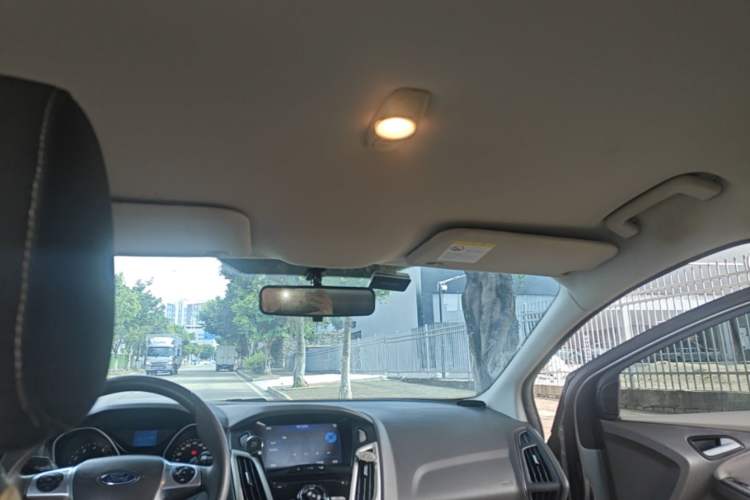 Used Ford Focus 2012 Sedan 1.6L Manual Comfort Model Headliner
