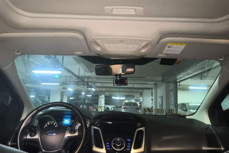Used Ford Focus 2012 Sedan 1.6L Automatic Fashion Edition Headliner