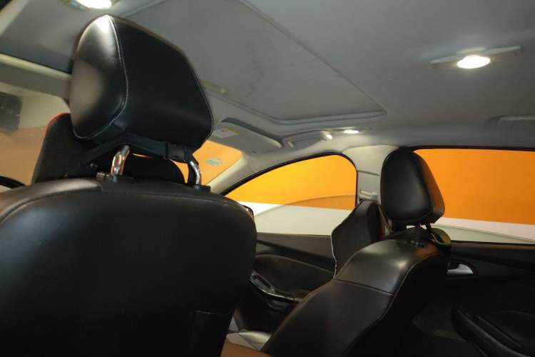 Used Ford Focus 2012 Sedan 1.6L Automatic Fashion Edition Headliner