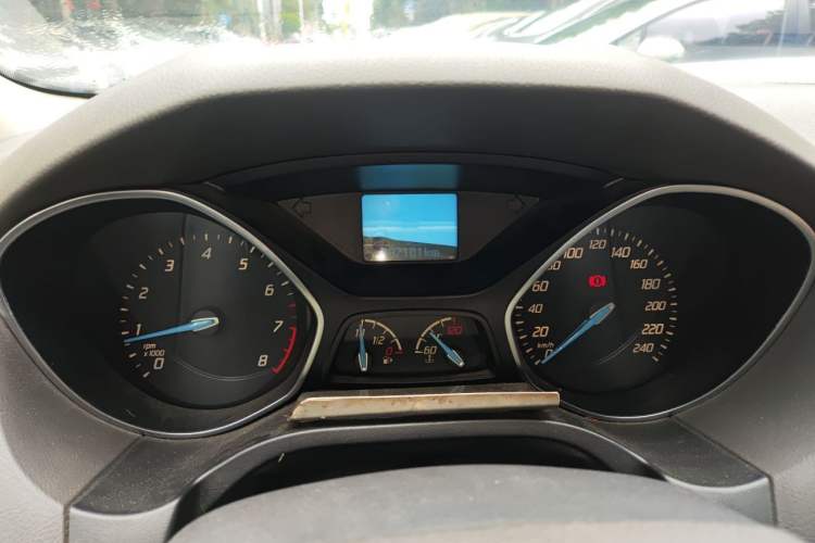 Used Ford Focus 2012 Sedan 1.6L Automatic Fashion Edition Instrument Cluster