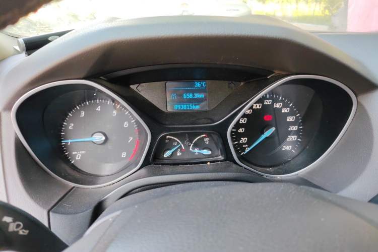 Used Ford Focus 2012 Sedan 1.6L Manual Comfort Model Instrument Cluster