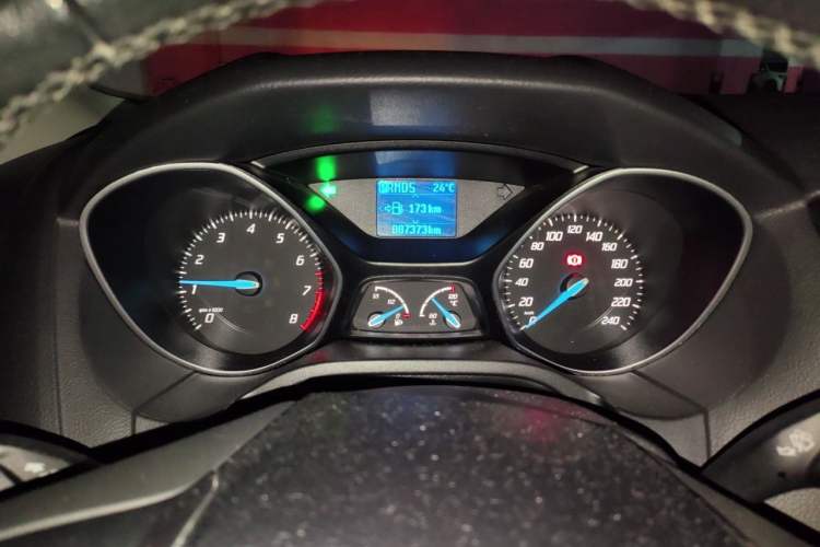 Used Ford Focus 2012 Sedan 1.6L Automatic Fashion Edition Instrument Cluster