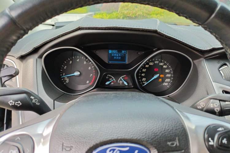 Used Ford Focus 2012 Sedan 1.6L Automatic Fashion Edition Instrument Cluster
