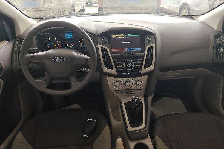 Used Ford Focus 2012 Sedan 1.6L Manual Comfort Model Interior 2