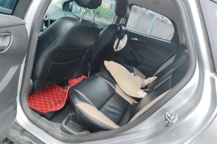Used Ford Focus 2012 Hatchback 1.6L Automatic Comfort Model Interior 4