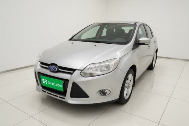 Ojetý Ford Focus 2012 Sedan 1.6L Automatic Fashion Edition