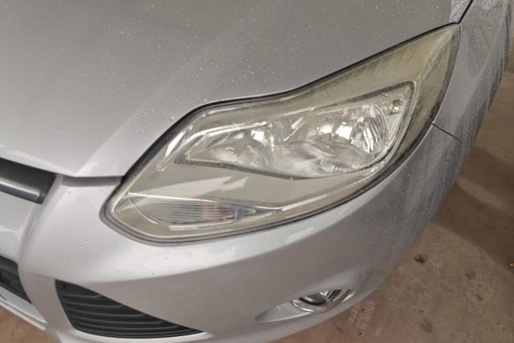 Used Ford Focus 2012 Sedan 1.6L Manual Comfort Model Left Front Headlight