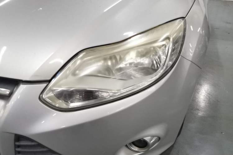Used Ford Focus 2012 Sedan 1.6L Automatic Fashion Edition Left Front Headlight