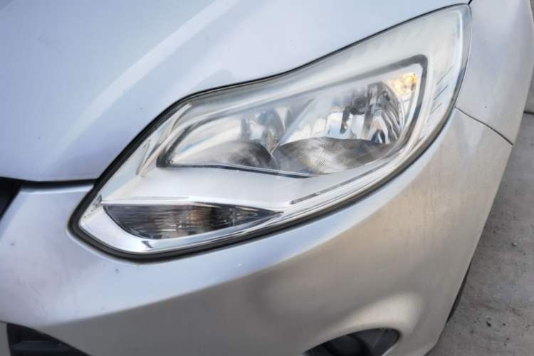 Used Ford Focus 2012 Sedan 1.6L Automatic Comfort Model Left Front Headlight