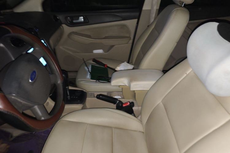 Used Ford Focus 2012 Sedan Classic 1.8L Automatic Base Model Left Front Seat