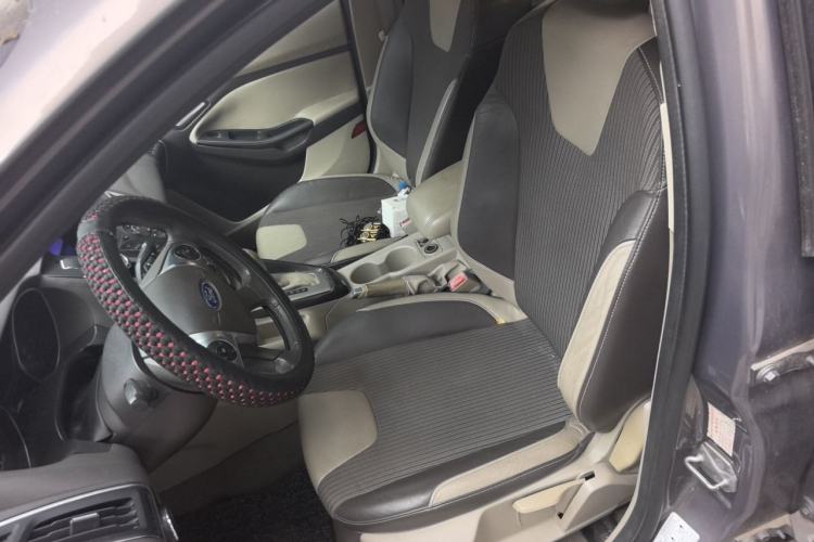 Used Ford Focus 2012 Sedan 1.6L Automatic Fashion Edition Left Front Seat