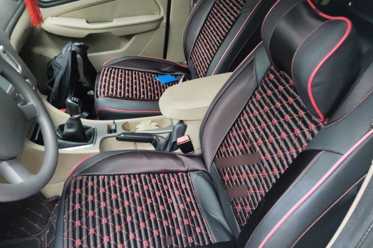 Used Ford Focus 2012 Sedan Classic 1.8L Manual Fashion Edition Left Front Seat