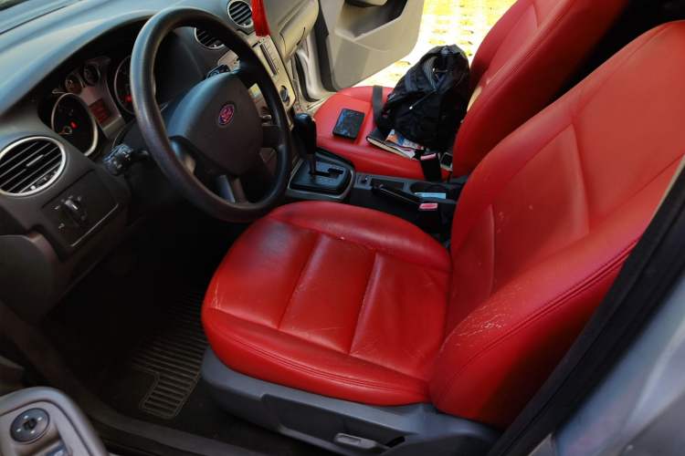 Used Ford Focus 2012 Hatchback Classic 1.8L Automatic Base Model Left Front Seat