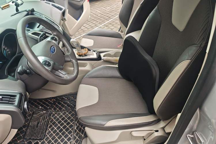Used Ford Focus 2012 Hatchback 1.6L Automatic Fashion Edition Left Front Seat