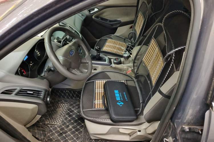 Used Ford Focus 2012 Sedan 1.6L Manual Comfort Model Left Front Seat