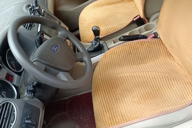 Used Ford Focus 2012 Sedan Classic 1.8L Manual Base Model Left Front Seat