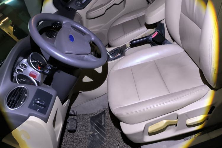 Used Ford Focus 2012 Sedan Classic 1.8L Automatic Fashion Edition Left Front Seat