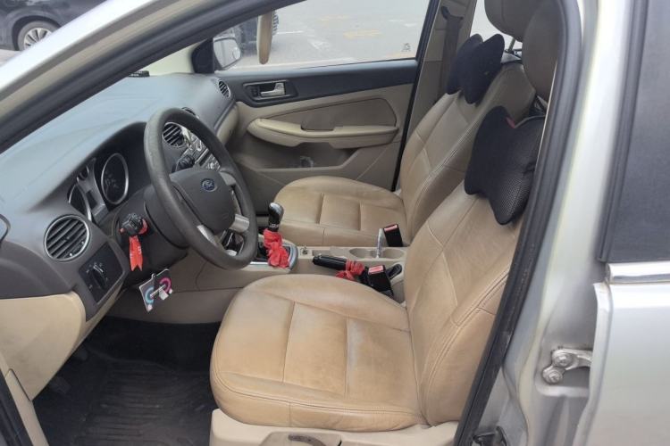 Used Ford Focus 2012 Sedan Classic 1.8L Manual Fashion Edition Left Front Seat