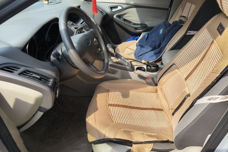 Used Ford Focus 2012 Hatchback 1.6L Automatic Fashion Edition Left Front Seat