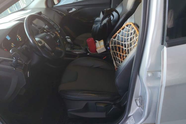 Used Ford Focus 2012 Hatchback 1.6L Automatic Fashion Edition Left Front Seat