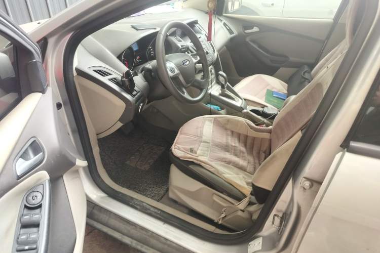 Used Ford Focus 2012 Sedan 1.6L Automatic Comfort Model Left Front Seat