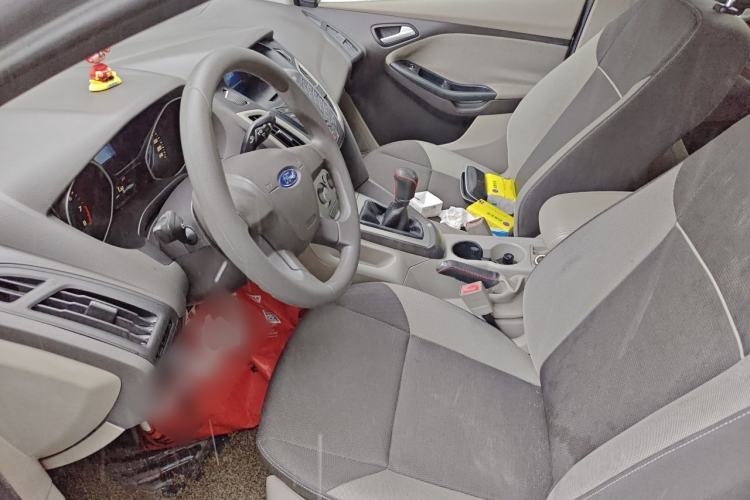 Used Ford Focus 2012 Sedan 1.6L Manual Fashion Edition Left Front Seat