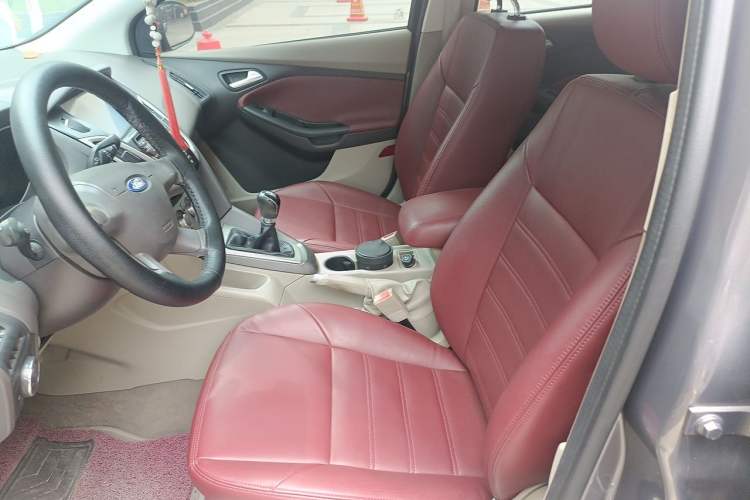 Used Ford Focus 2012 Sedan 1.6L Manual Comfort Model Left Front Seat