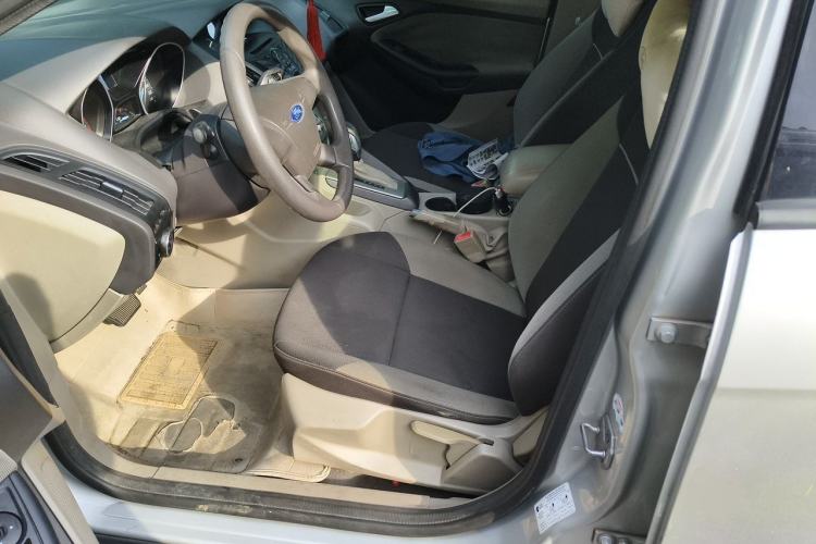 Used Ford Focus 2012 Sedan 1.6L Automatic Comfort Model Left Front Seat