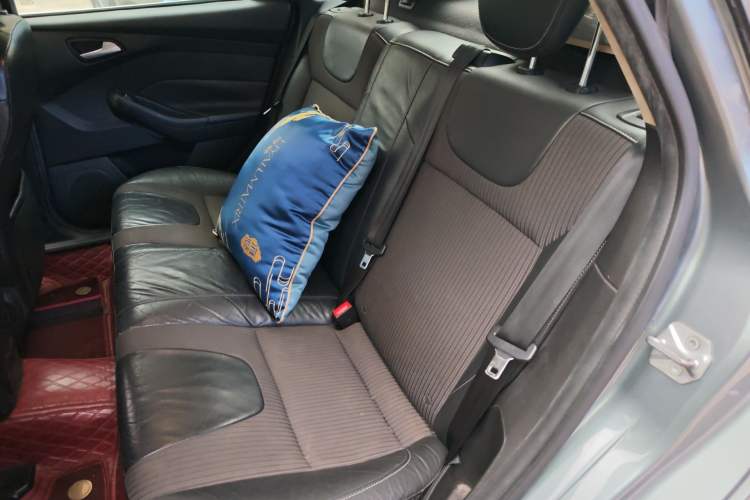 Used Ford Focus 2012 Sedan 1.6L Automatic Fashion Edition Left Rear Seat