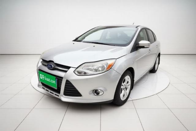 Ojetý Ford Focus 2012 Sedan 1.6L Automatic Fashion Edition