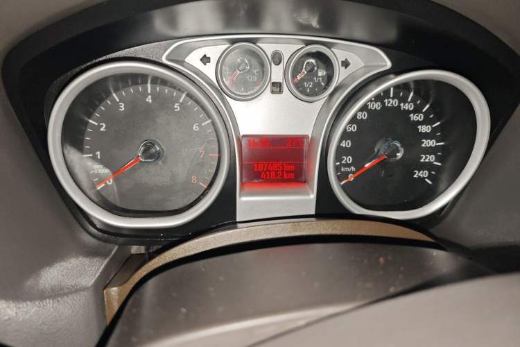 Used Ford Focus 2012 Sedan Classic 1.8L Automatic Base Model Odometer Close Up