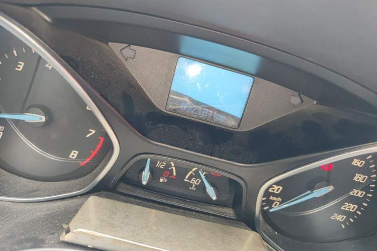 Used Ford Focus 2012 Sedan 1.6L Automatic Fashion Edition Odometer Close Up