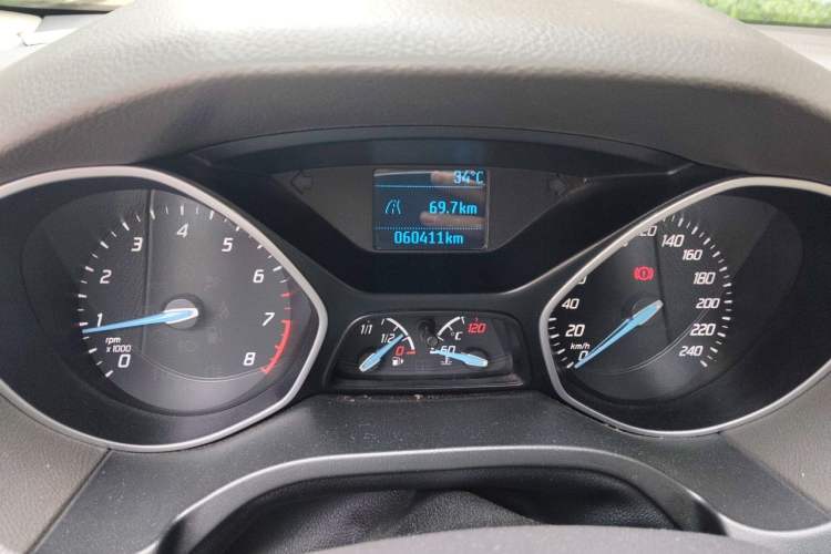 Used Ford Focus 2012 Sedan 1.6L Manual Comfort Model Odometer Close Up