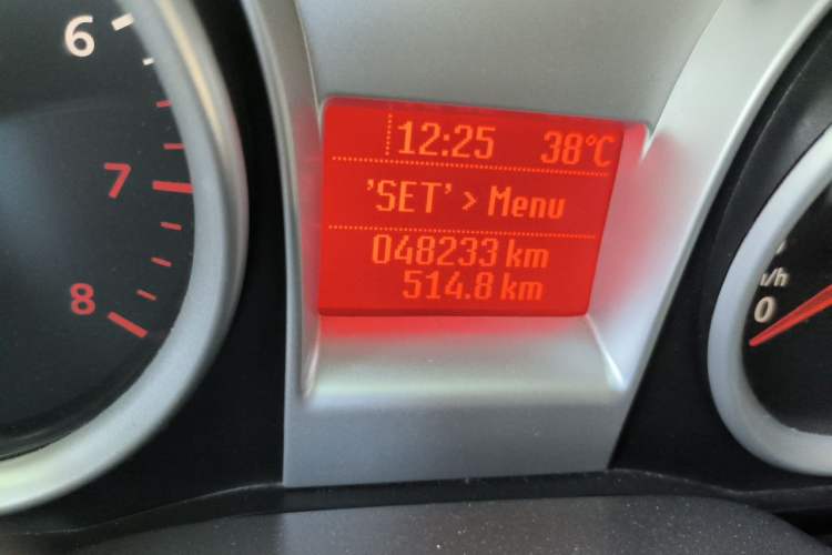 Used Ford Focus 2012 Sedan Classic 1.8L Automatic Base Model Odometer Close Up