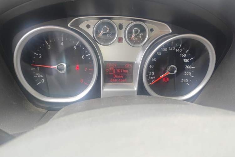 Used Ford Focus 2012 Sedan Classic 1.8L Manual Fashion Edition Odometer Close Up