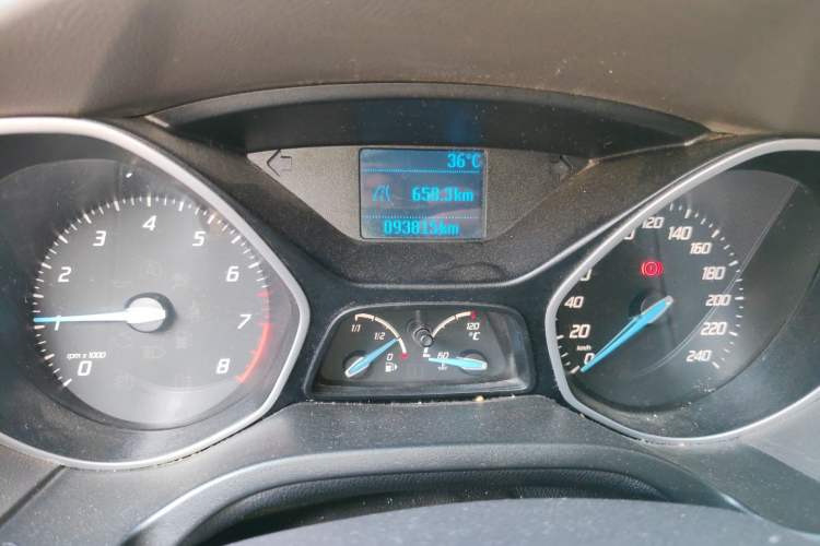 Used Ford Focus 2012 Sedan 1.6L Manual Comfort Model Odometer Close Up