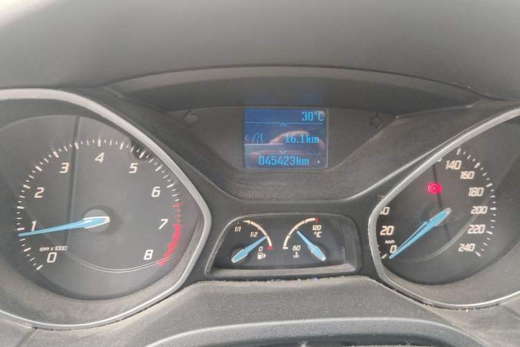 Used Ford Focus 2012 Hatchback 1.6L Manual Fashion Edition Odometer Close Up