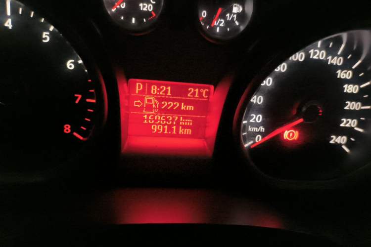 Used Ford Focus 2012 Sedan Classic 1.8L Automatic Fashion Edition Odometer Close Up