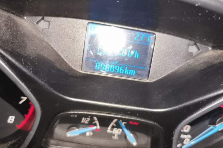 Used Ford Focus 2012 Sedan 1.6L Automatic Fashion Edition Odometer Close Up