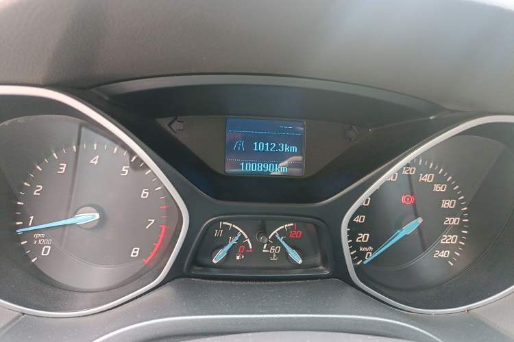 Used Ford Focus 2012 Sedan 1.6L Manual Comfort Model Odometer Close Up