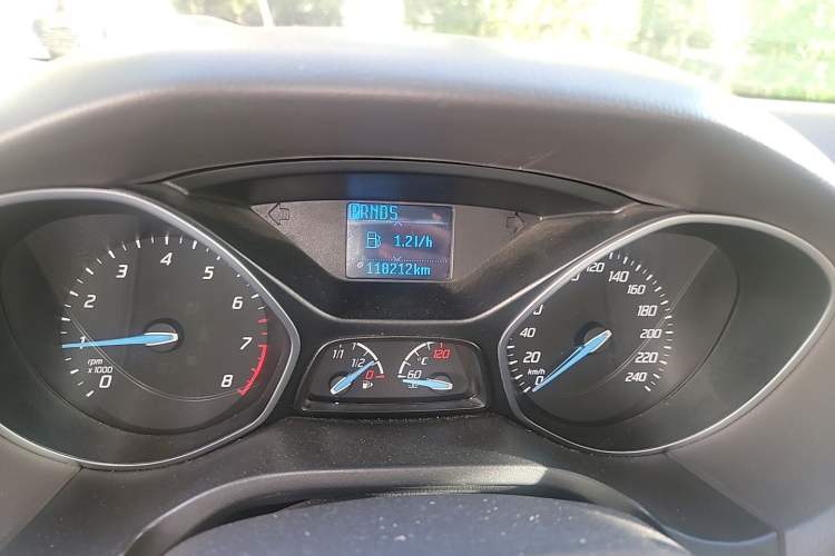 Used Ford Focus 2012 Sedan 1.6L Automatic Fashion Edition Odometer Close Up