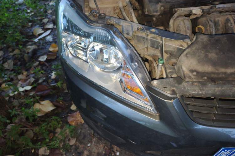 Used Ford Focus 2012 Sedan Classic 1.8L Automatic Base Model Right Front Headlight