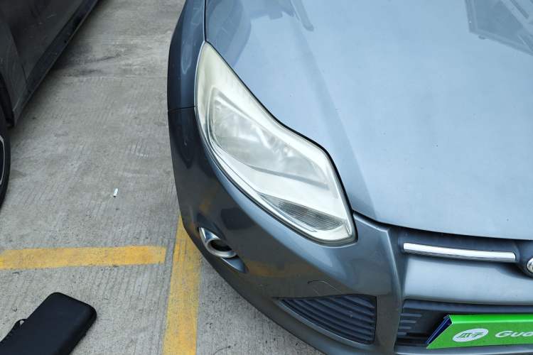 Used Ford Focus 2012 Sedan 1.6L Automatic Fashion Edition Right Front Headlight