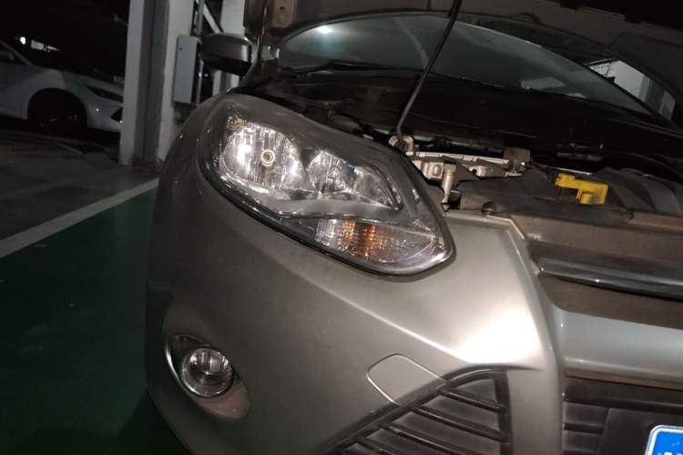 Used Ford Focus 2012 Sedan 1.6L Automatic Fashion Edition Right Front Headlight